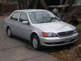 2000 Toyota Vista