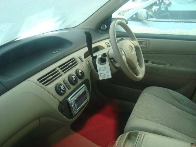 2000 Toyota Vista