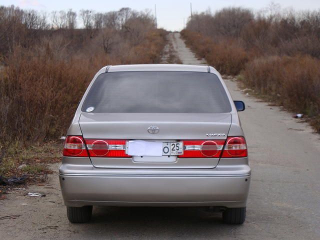 2000 Toyota Vista