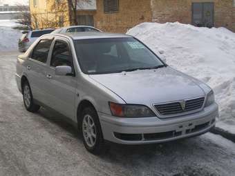 2000 Toyota Vista