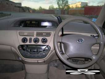 2000 Toyota Vista