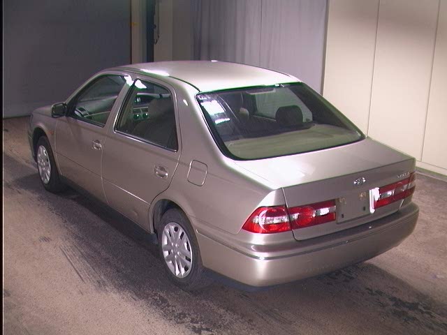 2000 Toyota Vista Pictures