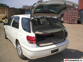 2000 Toyota Vista Photos