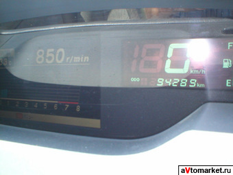 2000 Toyota Vista Photos