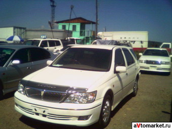 2000 Toyota Vista Pictures