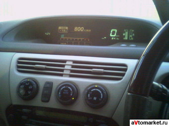 2000 Toyota Vista Photos