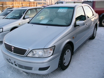 2000 Toyota Vista