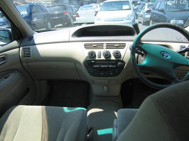 2001 Toyota Vista