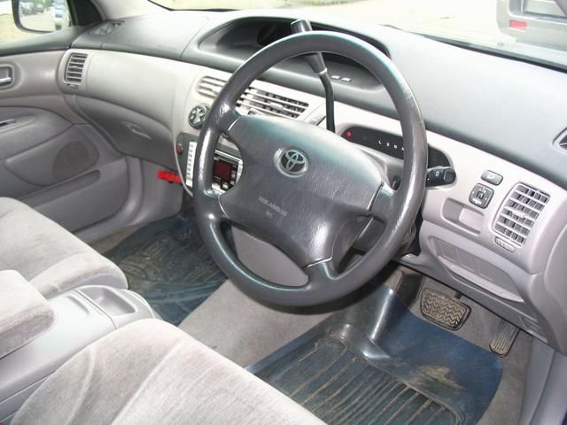 2001 Toyota Vista