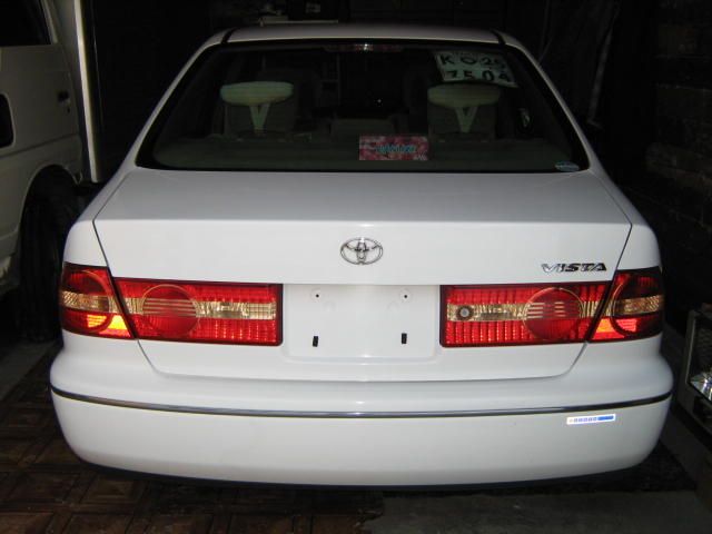 2001 Toyota Vista