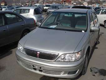 2001 Toyota Vista Photos