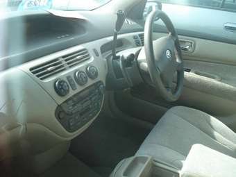 2001 Toyota Vista Photos