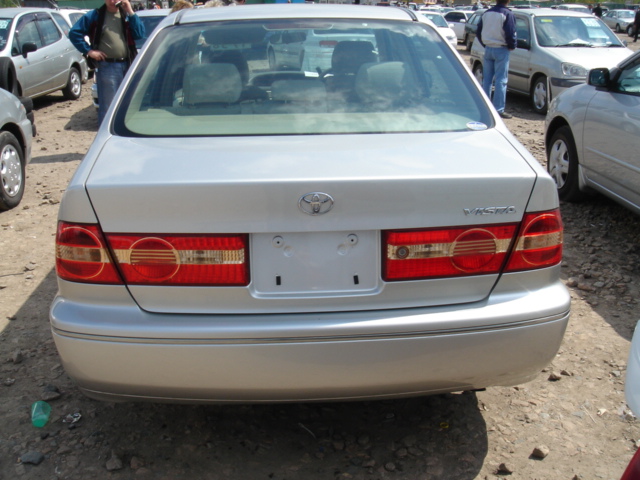 2002 Toyota Vista