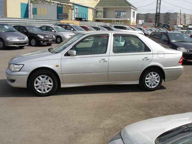 2002 Toyota Vista