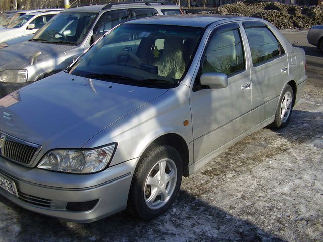 2002 Toyota Vista