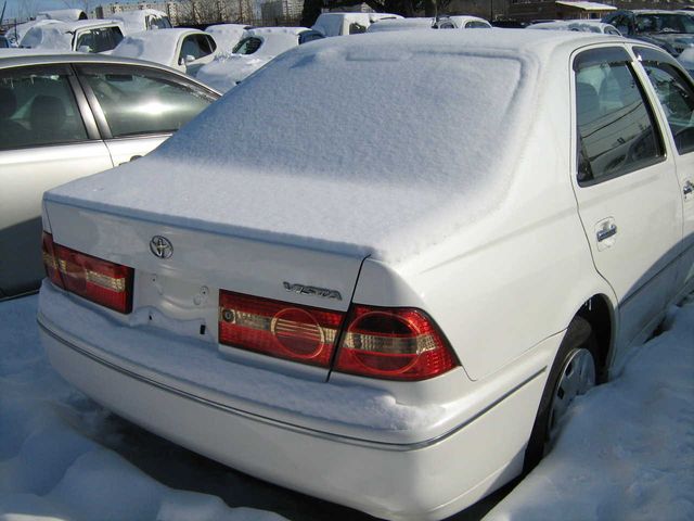 2002 Toyota Vista