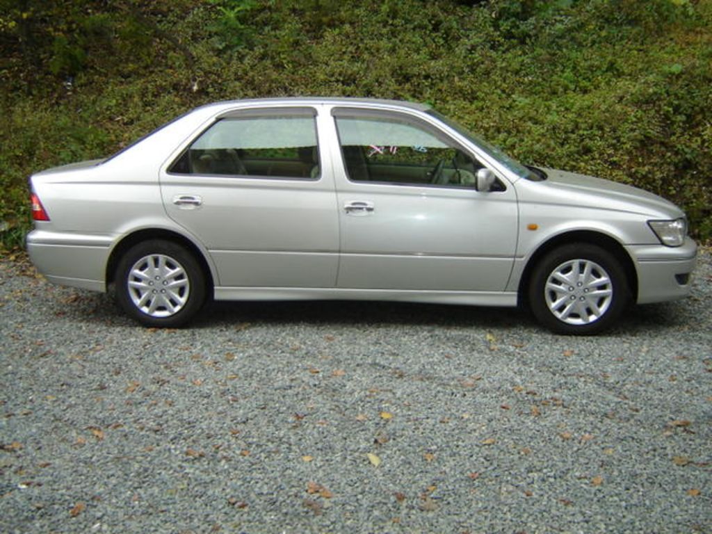 2002 Toyota Vista