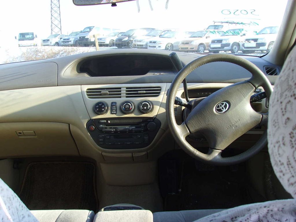2002 Toyota Vista