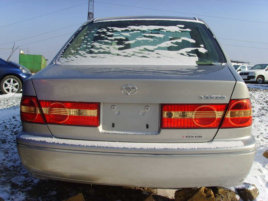 2002 Toyota Vista