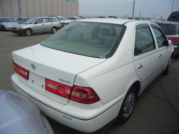 2002 Toyota Vista Pictures
