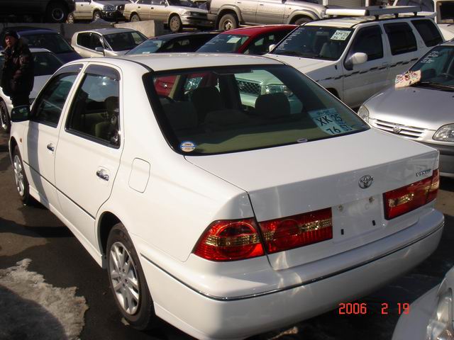 2002 Toyota Vista Photos