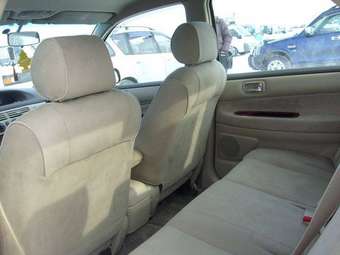 2002 Toyota Vista Photos