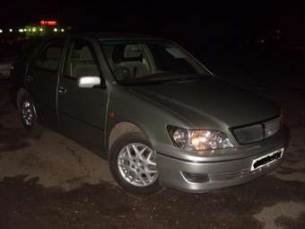 2002 Toyota Vista Photos
