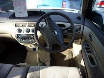 2002 Toyota Vista Pictures