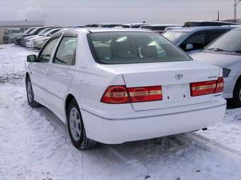 2002 Toyota Vista Images