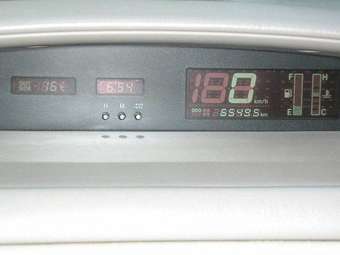 2002 Toyota Vista Pictures