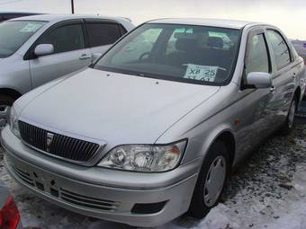 2002 Toyota Vista Images