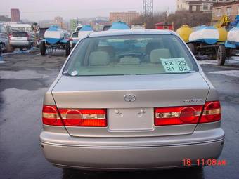 2002 Toyota Vista Pictures