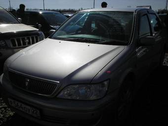 2002 Toyota Vista Photos