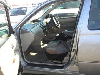 2002 Toyota Vista Pictures