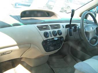 2002 Toyota Vista Photos