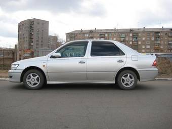 2002 Toyota Vista Photos