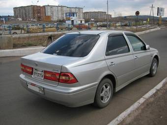 2002 Toyota Vista Photos