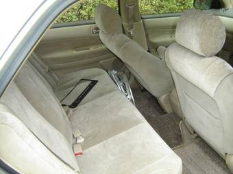 2002 Toyota Vista Pictures