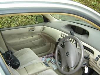 2002 Toyota Vista Photos