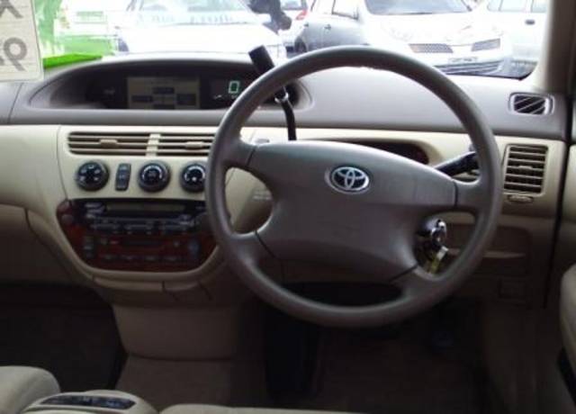 2003 Toyota Vista