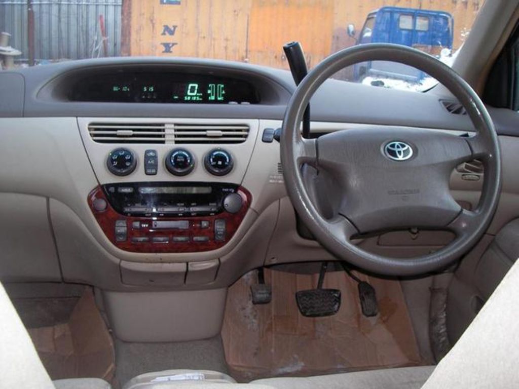 2003 Toyota Vista