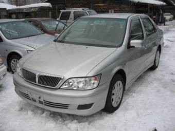 2003 Toyota Vista Photos