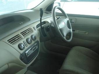 2003 Toyota Vista Pictures