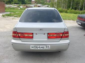 2003 Toyota Vista Photos