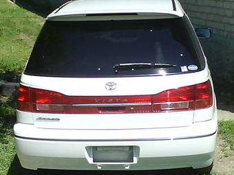 2003 Toyota Vista Images