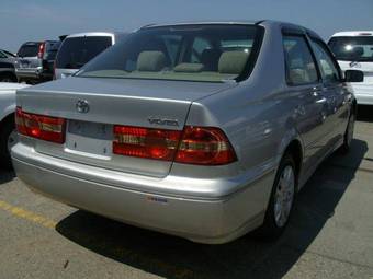 2003 Toyota Vista Photos