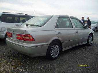 2003 Toyota Vista Photos