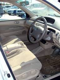 2003 Toyota Vista Photos