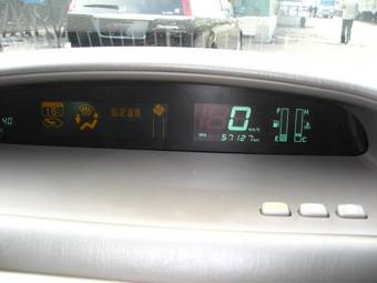 2004 Toyota Vista Pictures
