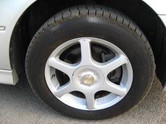 2004 Toyota Vista Pictures